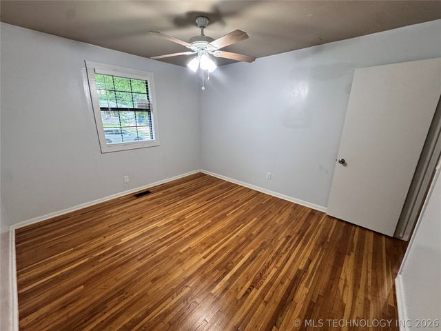 5519 N Garrison Place, Tulsa, OK 74126