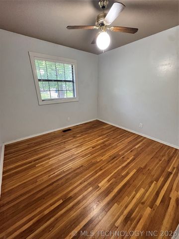 5519 N Garrison Place, Tulsa, OK 74126