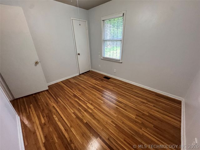 5519 N Garrison Place, Tulsa, OK 74126