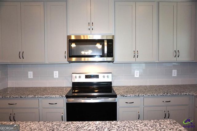 121 Bluecoat Trail, Byron, GA 31008