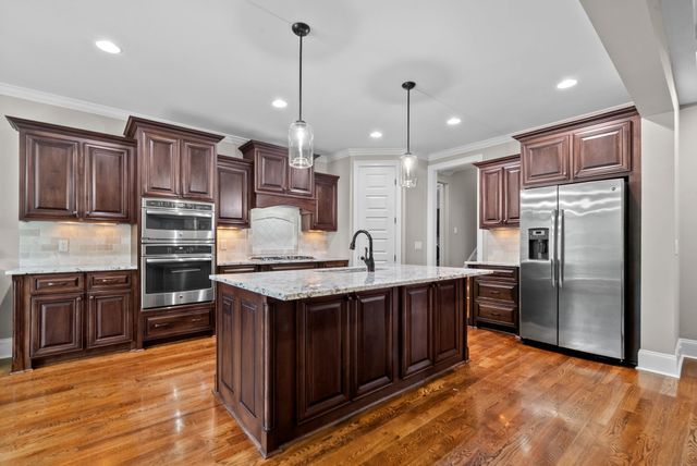 243 Laycrest Dr, Mount Juliet, TN 37122