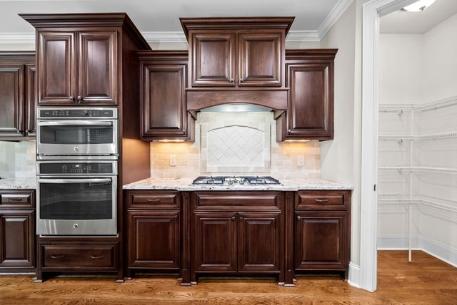 243 Laycrest Dr, Mount Juliet, TN 37122