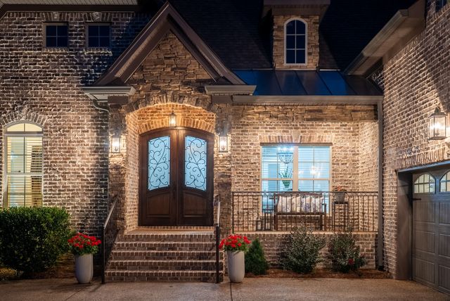 243 Laycrest Dr, Mount Juliet, TN 37122