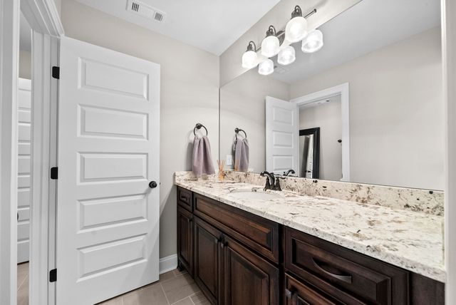 243 Laycrest Dr, Mount Juliet, TN 37122