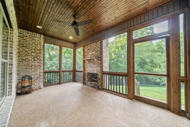 243 Laycrest Dr, Mount Juliet, TN 37122