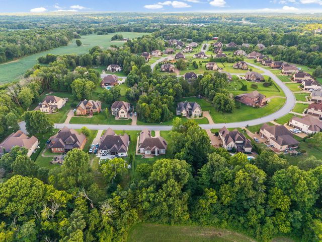 243 Laycrest Dr, Mount Juliet, TN 37122