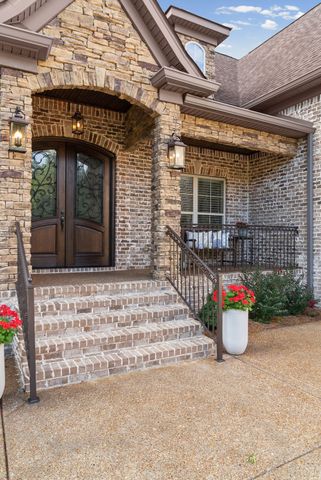 243 Laycrest Dr, Mount Juliet, TN 37122