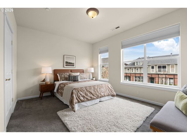 1405 Ne VILLAGE St, Fairview, OR 97024