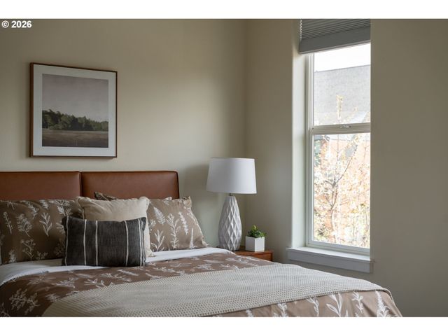 1405 Ne VILLAGE St, Fairview, OR 97024