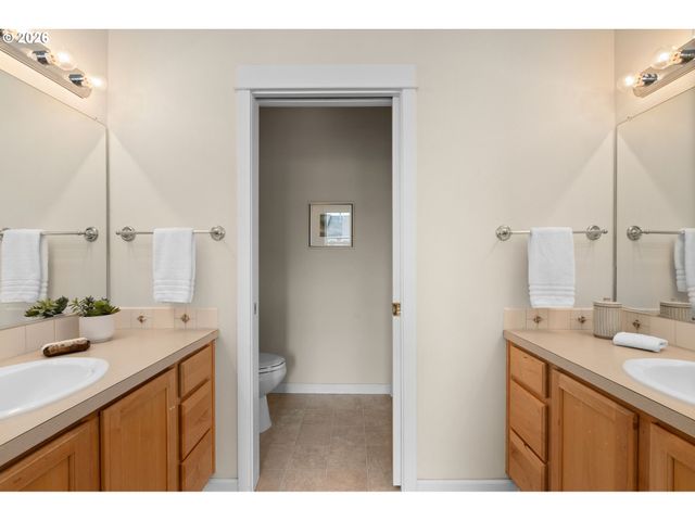 1405 Ne VILLAGE St, Fairview, OR 97024