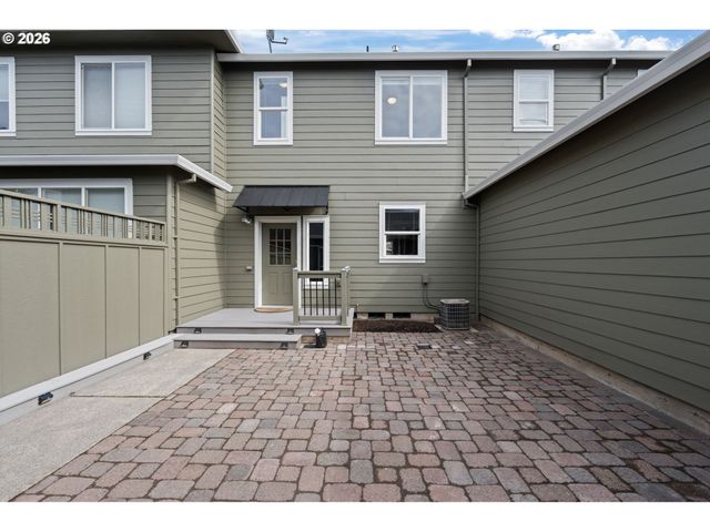 1405 Ne VILLAGE St, Fairview, OR 97024