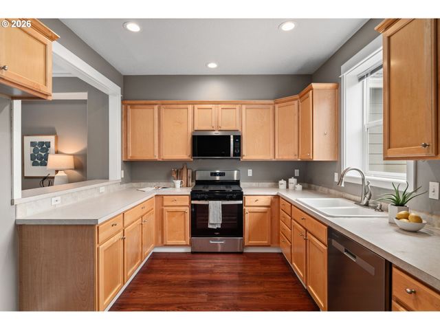 1405 Ne VILLAGE St, Fairview, OR 97024