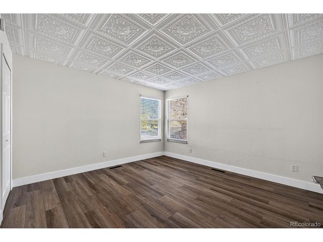 7586 Chase St, Arvada, CO 80003