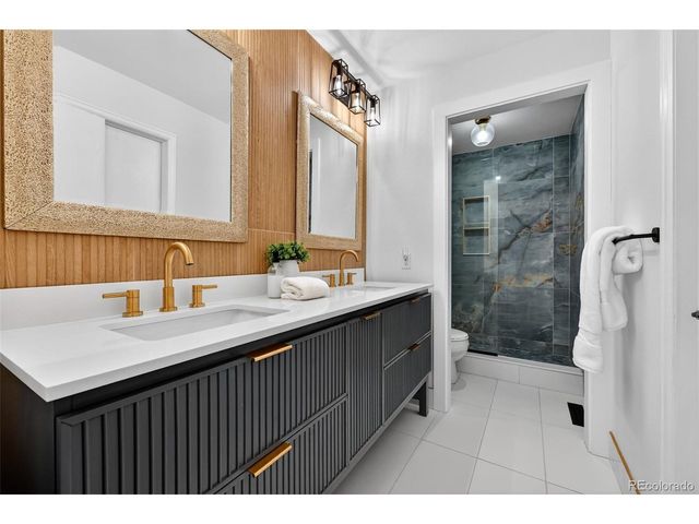 7586 Chase St, Arvada, CO 80003