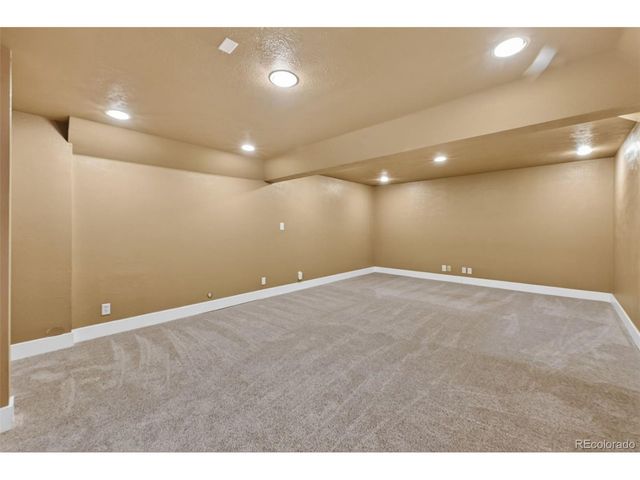 7586 Chase St, Arvada, CO 80003