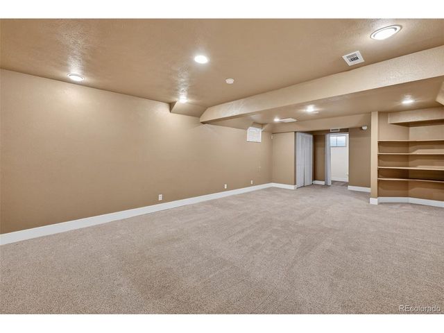 7586 Chase St, Arvada, CO 80003