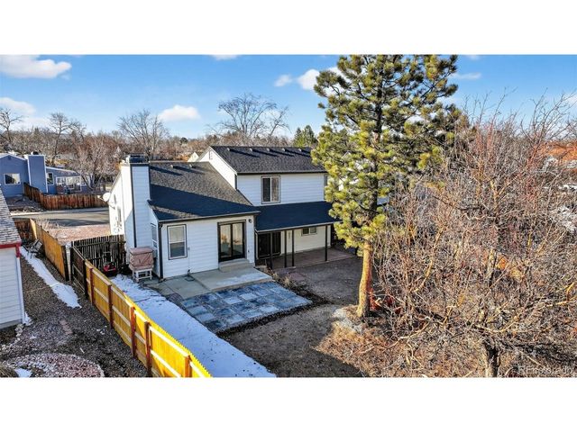 7586 Chase St, Arvada, CO 80003