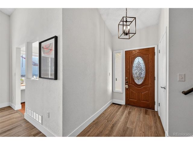 7586 Chase St, Arvada, CO 80003