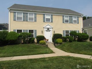 572 Westport Lane N, Monroe, NJ 08831
