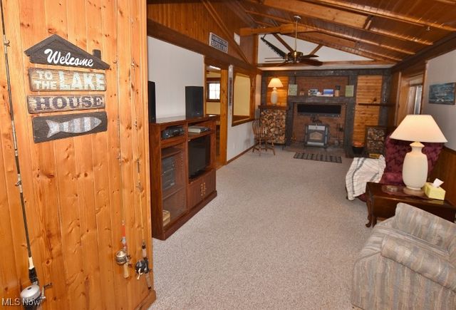 9316 Lakewood Drive NE, Mineral City, OH 44656