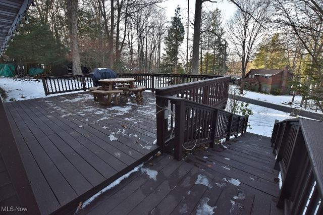 9316 Lakewood Drive NE, Mineral City, OH 44656