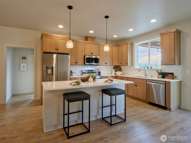 125 Brook Valley Road, Kelso, WA 98626