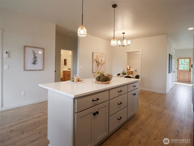 125 Brook Valley Road, Kelso, WA 98626