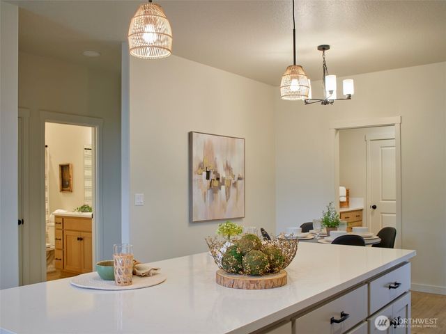 125 Brook Valley Road, Kelso, WA 98626