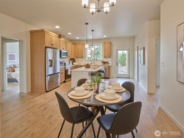 125 Brook Valley Road, Kelso, WA 98626