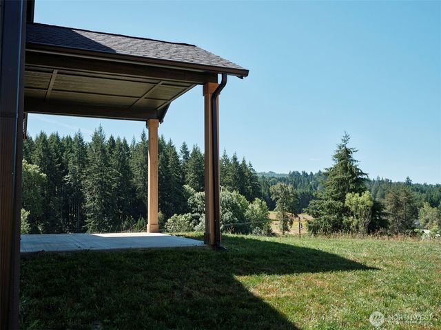 125 Brook Valley Road, Kelso, WA 98626