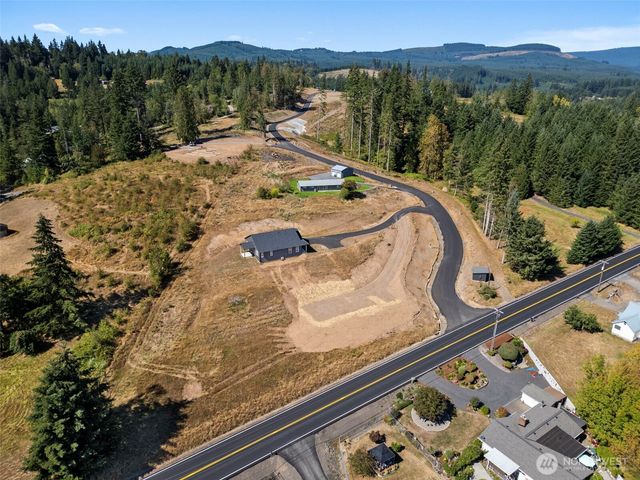 125 Brook Valley Road, Kelso, WA 98626
