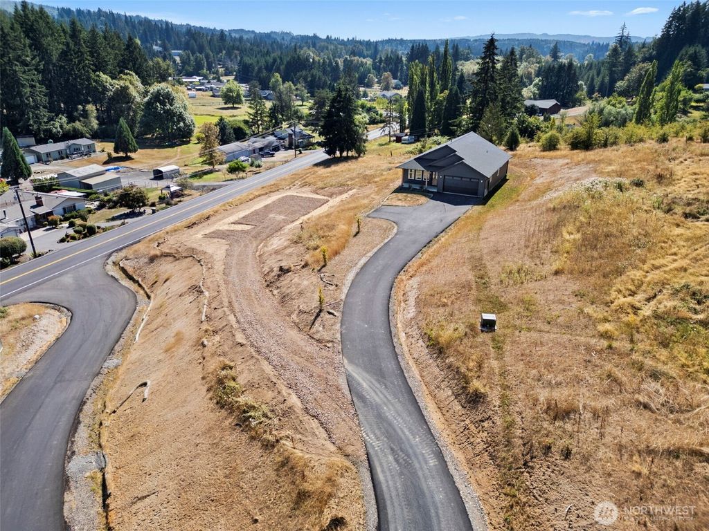 125 Brook Valley Road, Kelso, WA 98626