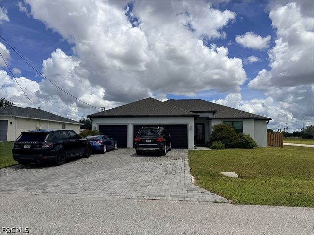 1317 SW 8th PL, Cape Coral, FL 33991