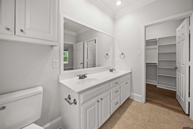 5803 Cross Creek Circle, Tyler, TX 75703