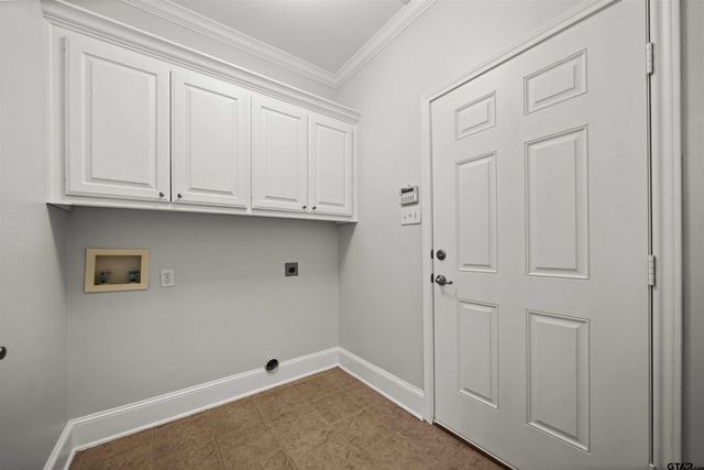 5803 Cross Creek Circle, Tyler, TX 75703