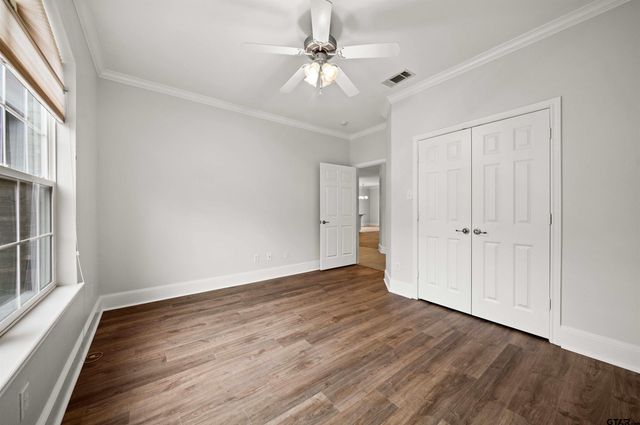 5803 Cross Creek Circle, Tyler, TX 75703