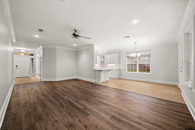 5803 Cross Creek Circle, Tyler, TX 75703