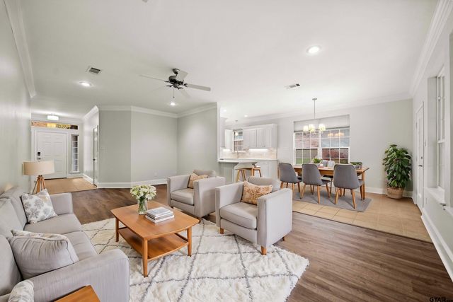 5803 Cross Creek Circle, Tyler, TX 75703