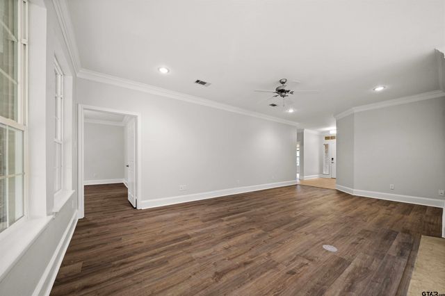 5803 Cross Creek Circle, Tyler, TX 75703