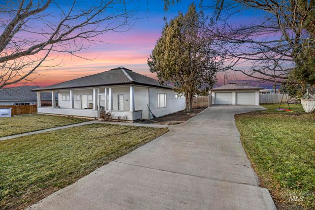 161 W Hagerman Ave, Hagerman, ID 83332