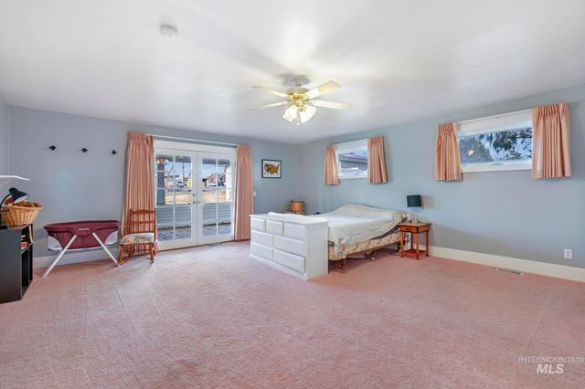 161 W Hagerman Ave, Hagerman, ID 83332