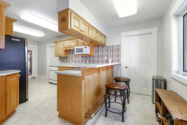 161 W Hagerman Ave, Hagerman, ID 83332