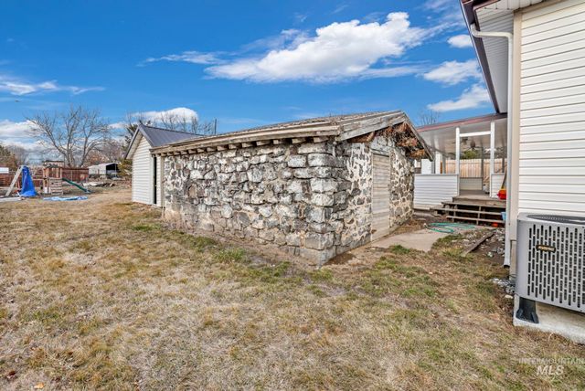 161 W Hagerman Ave, Hagerman, ID 83332
