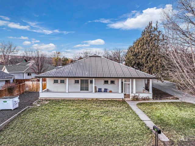 161 W Hagerman Ave, Hagerman, ID 83332