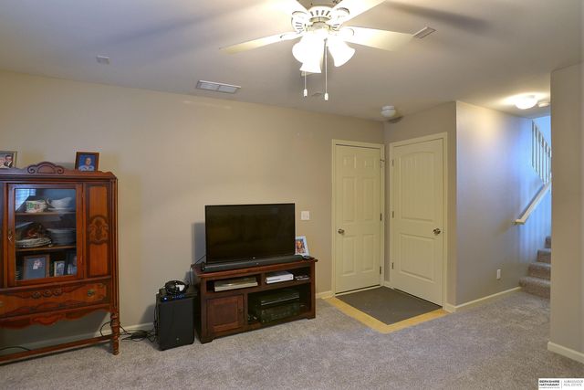 1711 N 207th Street, Elkhorn, NE 68022