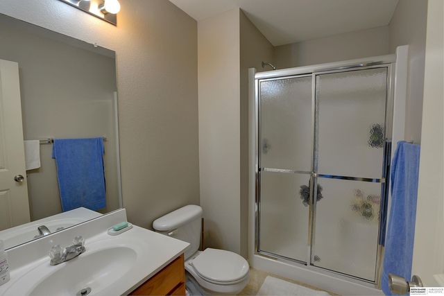 1711 N 207th Street, Elkhorn, NE 68022