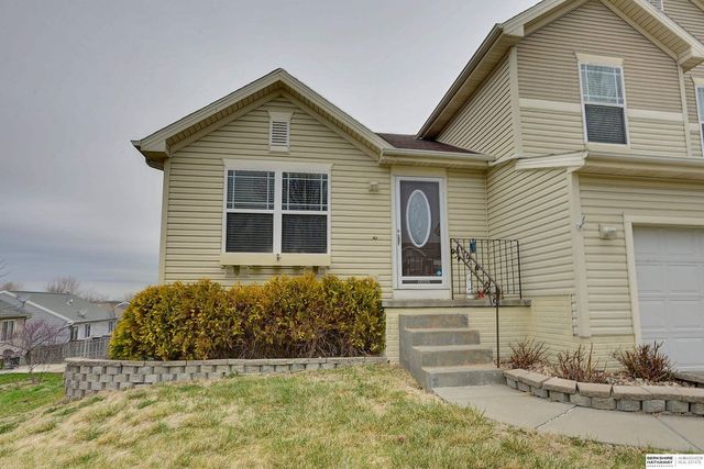 1711 N 207th Street, Elkhorn, NE 68022