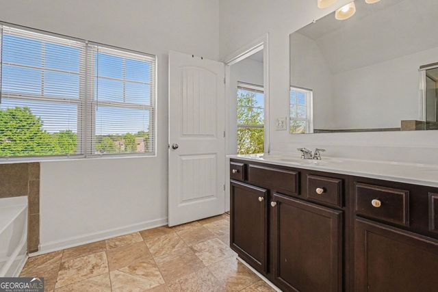 4987 Rapahoe Trail, Atlanta, GA 30349