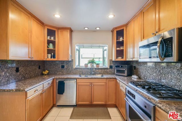 200 S Wetherly Drive, Beverly Hills, CA 90211