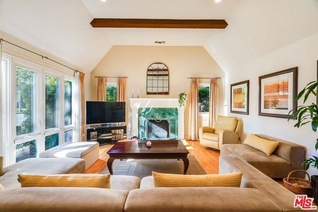 200 S Wetherly Drive, Beverly Hills, CA 90211